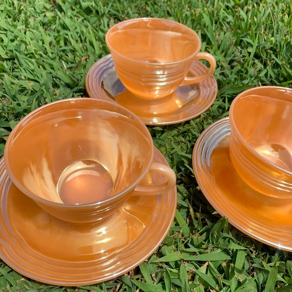 Fire King tea cups and saucers - Picture 10 of 16